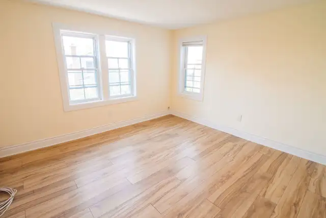 139 Oakdale Ave, St. Catharines - 2 Bedroom Upper Unit - Photo 9