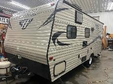 2017 Keystone185LHS Hideout - Photo 2