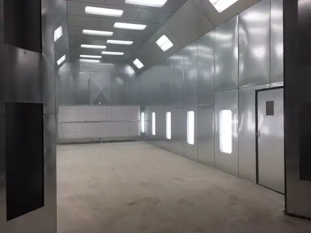 Service de sablage au jet et peinture industriel