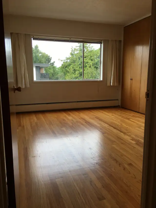 1 Bdr Top Floor near Cook St Village - Photo 4