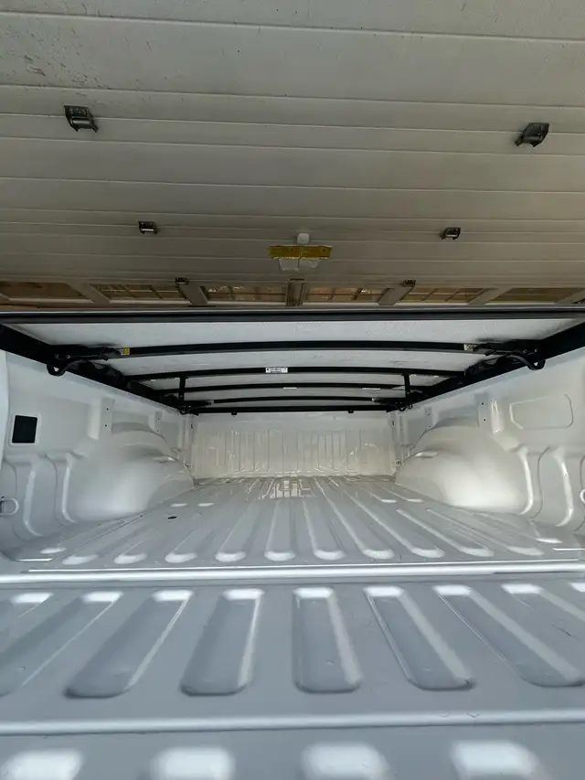 Soft Tri Folding Tonneau Cover for Sale - Photo 3