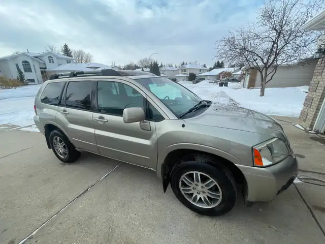 2006 Mitsubishi Endeavor Limited AWD (204,000 km) - Photo 2