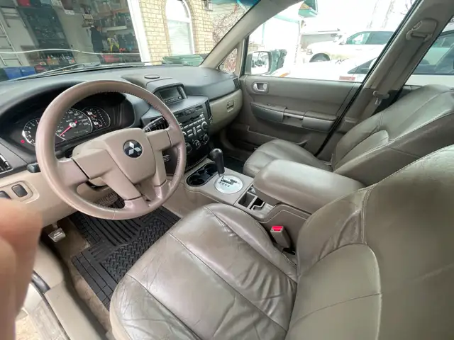 2006 Mitsubishi Endeavor Limited AWD (204,000 km) - Photo 5