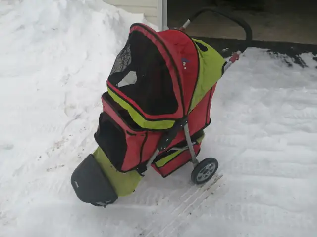 Gently Used Pet Stroller - Photo 4