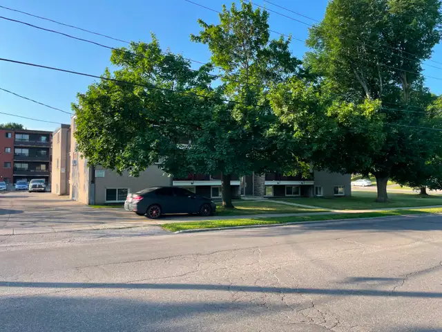 St Georges Park area 1 bedroom apartment