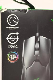Razer Viper 8K Ambidextrous Wired Gaming Mouse in Brand New - Photo 4