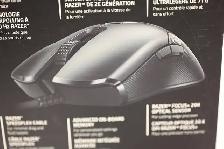 Razer Viper 8K Ambidextrous Wired Gaming Mouse in Brand New - Photo 9