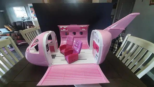 Barbie Dream Plane Playset! In excellent shape! - Photo 6