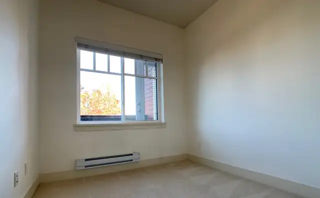 Spacious 2 Bedroom 2 Bathroom Apartment for Rent! - Photo 4