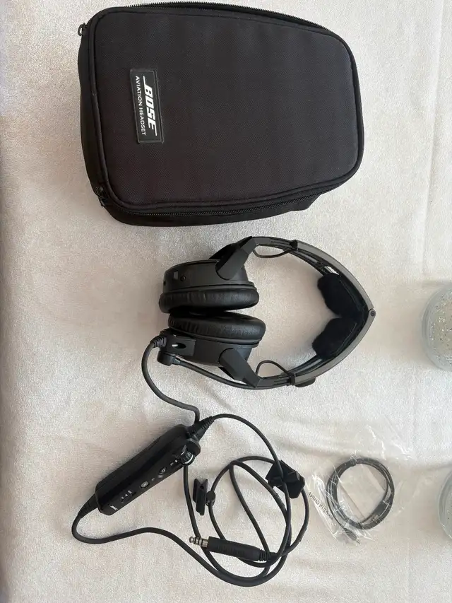 Bose A20 Aviation Headset with Bluetooth - Photo 4
