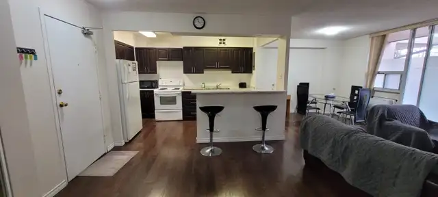 Renovated 3 Bedroom Condo for Rent - Photo 2