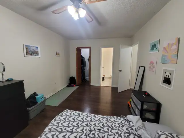 Renovated 3 Bedroom Condo for Rent - Photo 3