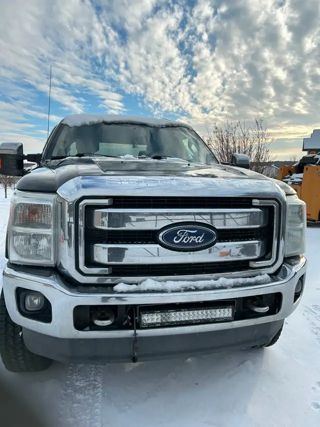 2012 Ford F350 Lariat Super Duty Crew Cab - Photo 3