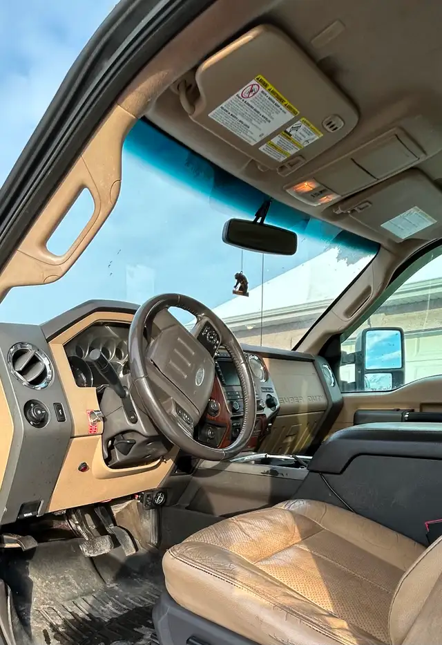 2012 Ford F350 Lariat Super Duty Crew Cab - Photo 5