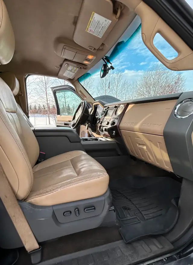 2012 Ford F350 Lariat Super Duty Crew Cab - Photo 6