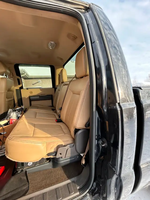 2012 Ford F350 Lariat Super Duty Crew Cab - Photo 7