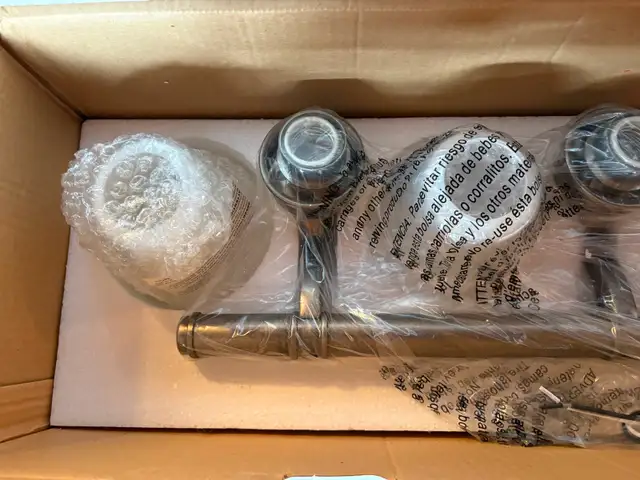 Stunning Brand New Track Wall Light - Photo 6