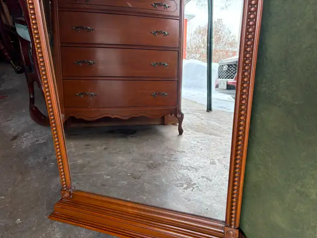 Beautiful Old Mirror - Photo 4