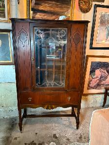 Old Display Cabinet - Photo 10