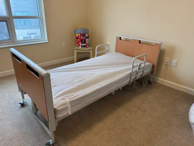 DRIVE MEDICAL BEDDING IN A BOX NEW ( HOSPITAL BED) - Photo 3