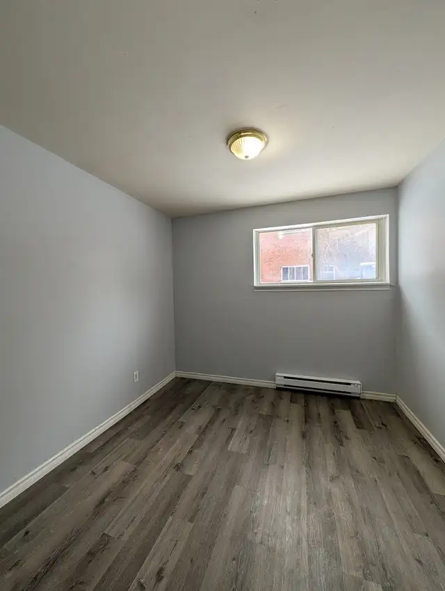 Spacious pet-friendly 2-bedroom apartment for rent in London - Photo 8