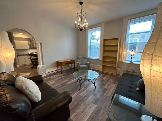 Carleton Place Bridge St - 2 Bdrm Apt – ground flr no Stairs, EV