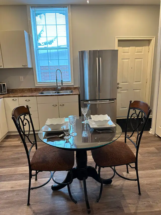 Carleton Place Bridge St - 2 Bdrm Apt – ground flr no Stairs, EV - Photo 10