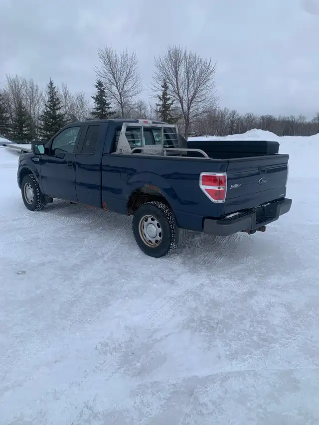 2014 Ford F150 XL Supercab 4X4 - Photo 2