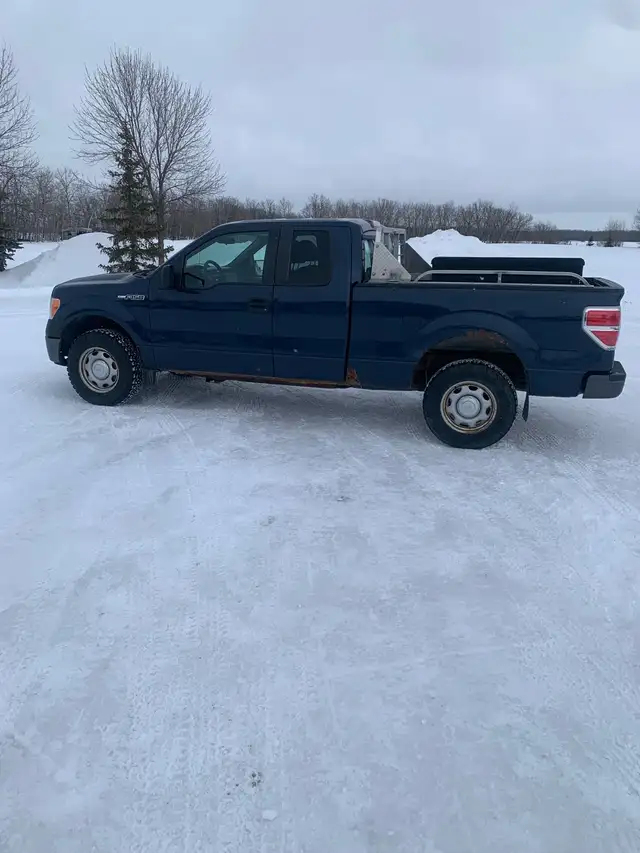 2014 Ford F150 XL Supercab 4X4 - Photo 5