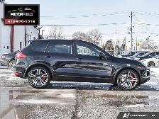 2011 Porsche Cayenne Turbo Accident Free, Loaded, BOSE® - Photo 6