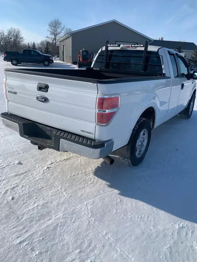 2011 Ford F150 XLT Supercab Rear Wheel Drive - Photo 3