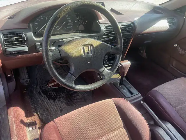 1992 Honda Accord Coupe, 2.2L. 244K km, no accident, auto., A/C - Photo 3