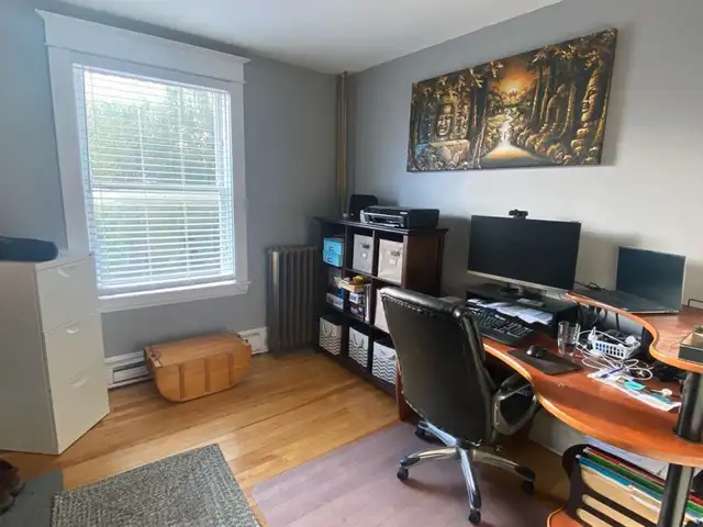 Uptown 3 Bedroom Renovated - Parking Wifi Laundry Dishwasher inc - Photo 8