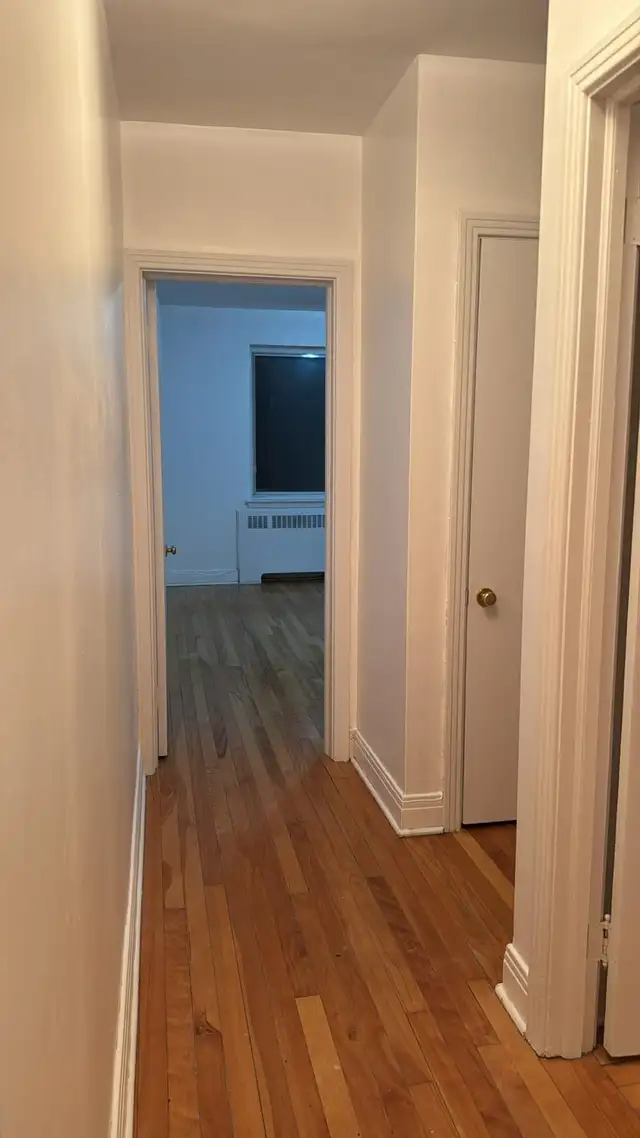 Brand new Kitchen, large 4½NDG(close Monkland Village) March - Photo 3