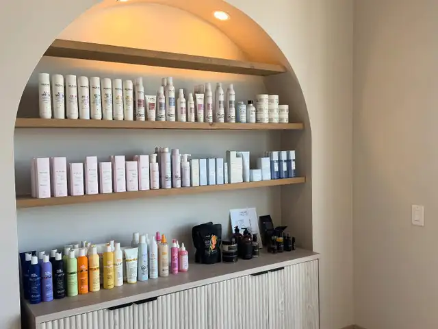 Salon Room Rental - Photo 3