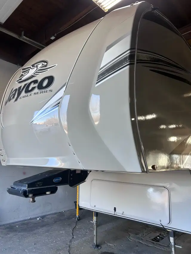 Rv polishing-Decals and Oxidizational Removal - Photo 2