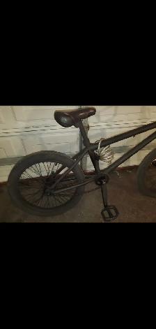 Used BMX just needs new chain $10$ - Photo 6