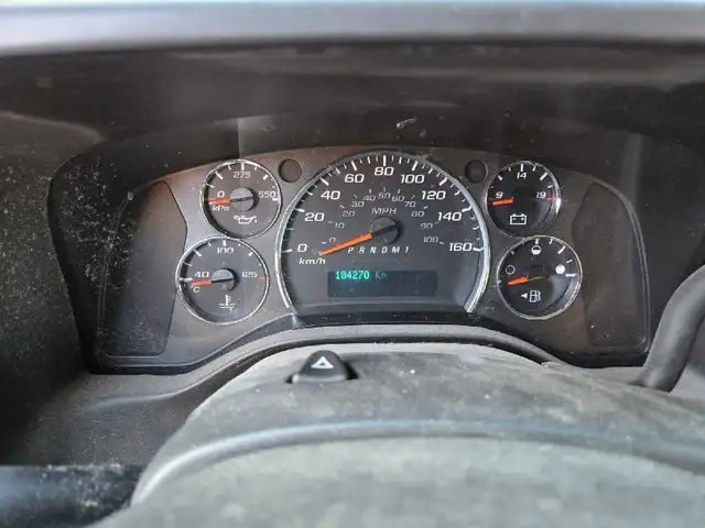 2017 GMC Savana Cargo Van - Photo 8