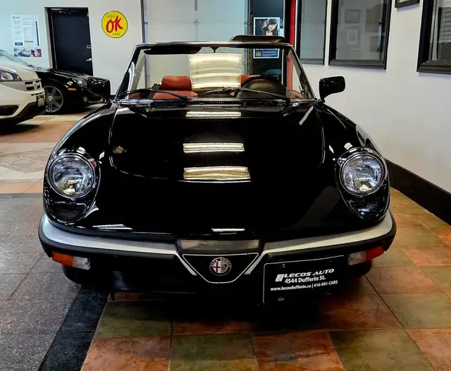 1987 Alfa Romeo Spider Manual Transmission/Very Low KMs/Certi... - Photo 3