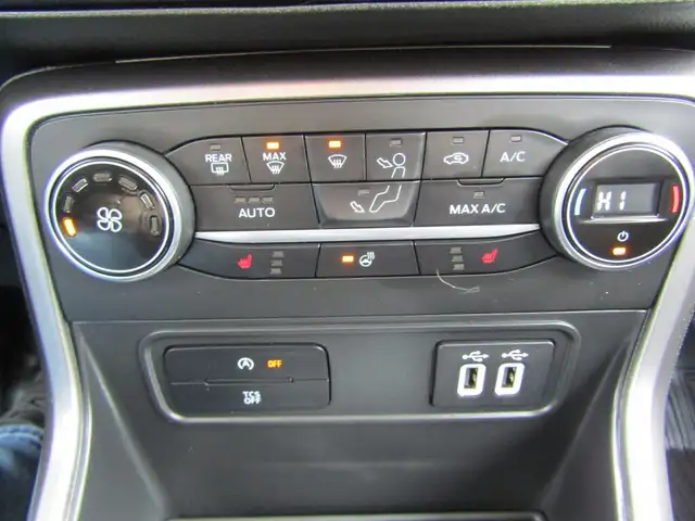 2022 Ford EcoSport SES 4WD 2.0L/CARPLAY/NAVI/B.CAM/SUNROOF/FORD - Photo 32