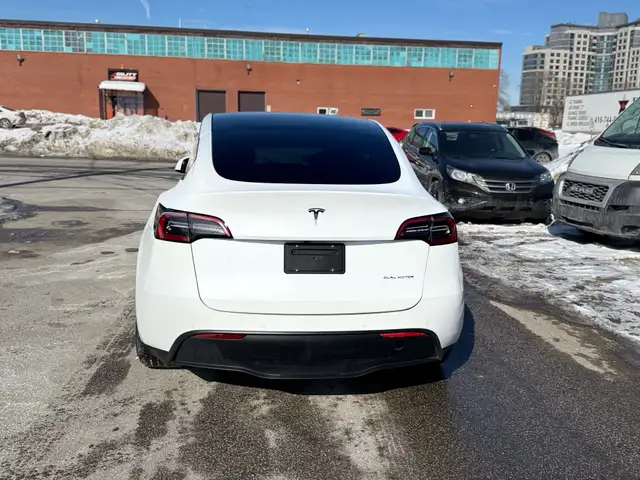 2021 Tesla Model Y Long Range AWD - Photo 4