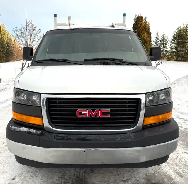 2018 GMC SAVANA Cargo Van INSULATED/SHELVING/HEATER/FULLY LOADED - Photo 2