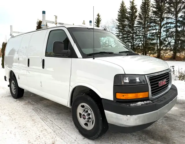 2018 GMC SAVANA Cargo Van INSULATED/SHELVING/HEATER/FULLY LOADED - Photo 3
