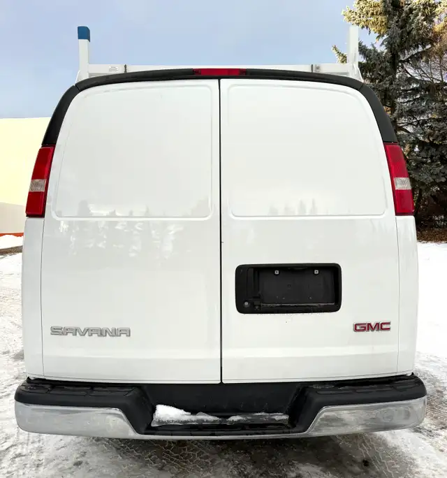 2018 GMC SAVANA Cargo Van INSULATED/SHELVING/HEATER/FULLY LOADED - Photo 7