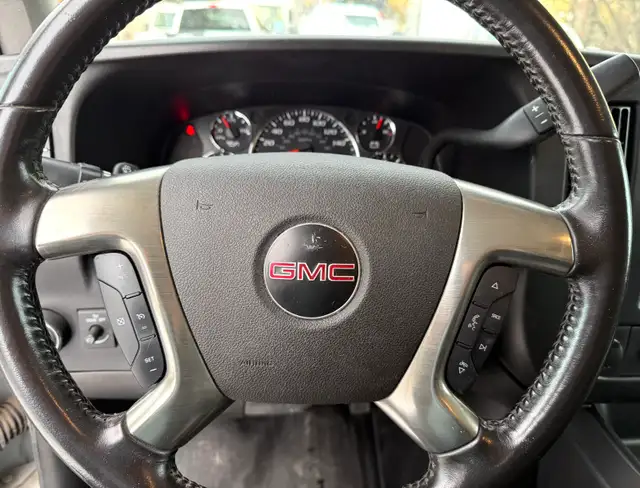 2018 GMC SAVANA Cargo Van INSULATED/SHELVING/HEATER/FULLY LOADED - Photo 16