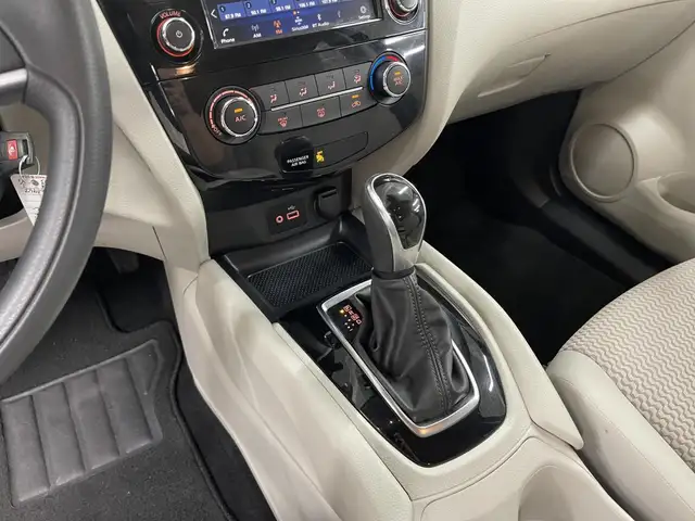 Nissan Qashqai S 2023 - Photo 19