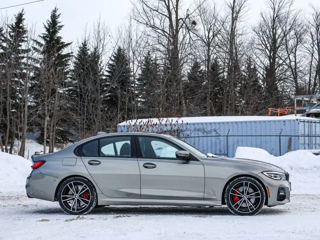 2022 BMW 3 Series 330i xDrive- Sunroof - Heated Seats Steering - Photo 4