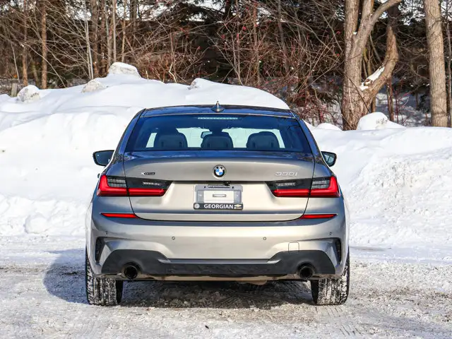 2022 BMW 3 Series 330i xDrive- Sunroof - Heated Seats Steering - Photo 12