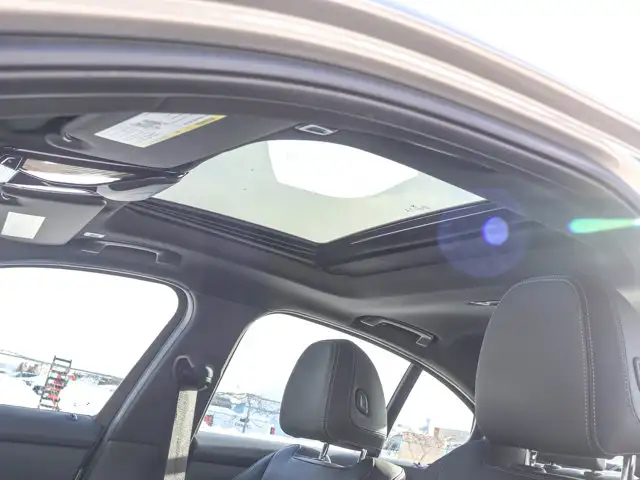 2022 BMW 3 Series 330i xDrive- Sunroof - Heated Seats Steering - Photo 18