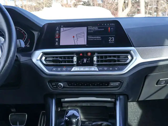 2022 BMW 3 Series 330i xDrive- Sunroof - Heated Seats Steering - Photo 29